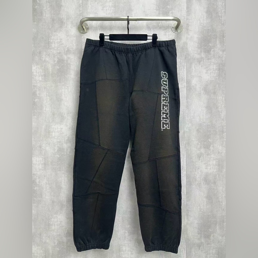 ❌sold❌Authentic Supreme Black Joggers with Logo